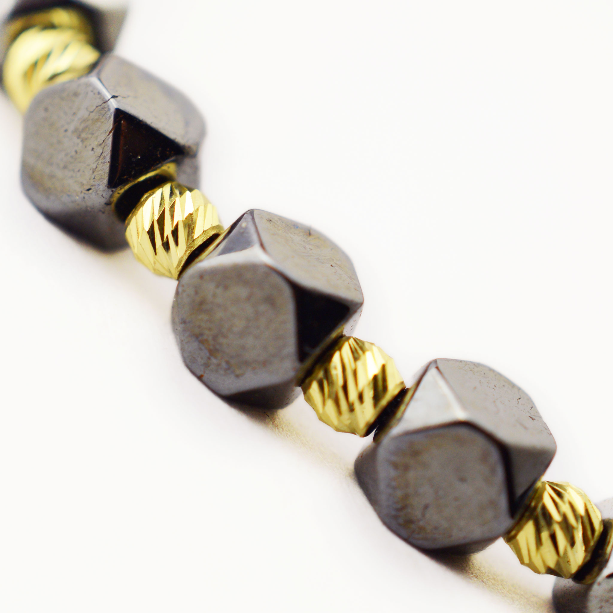 Злато на конец с хематит